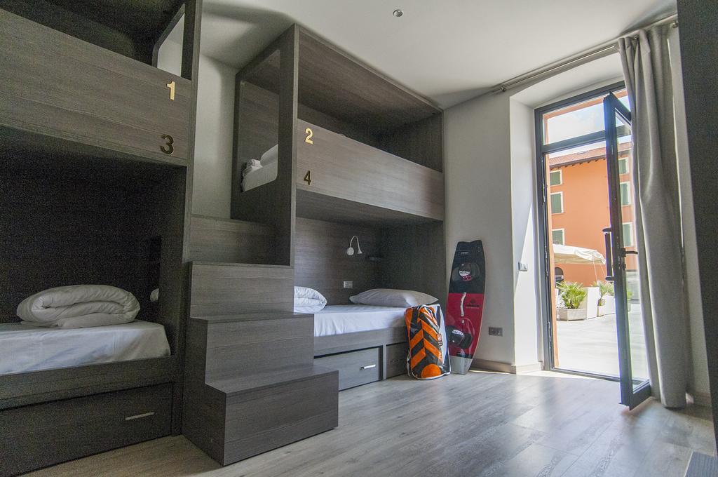 Pieve  Campione Del Garda Surf House 호스텔 외부 사진